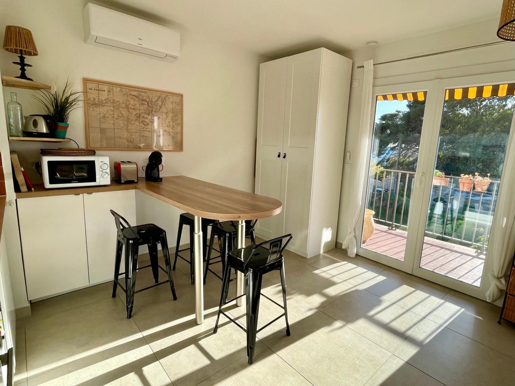 Appartement Cosy Vue Mer A 50 M De La Plage - Refait A Neuf Et Climatise Le Pradet Exterior foto